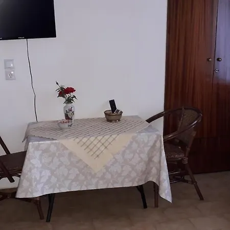 Nefeli House 게스트하우스 *