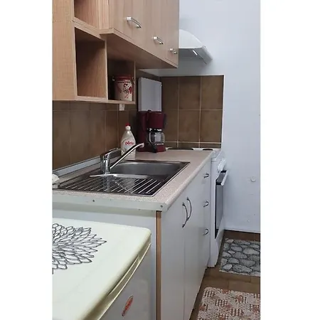 Nefeli House 게스트하우스 *